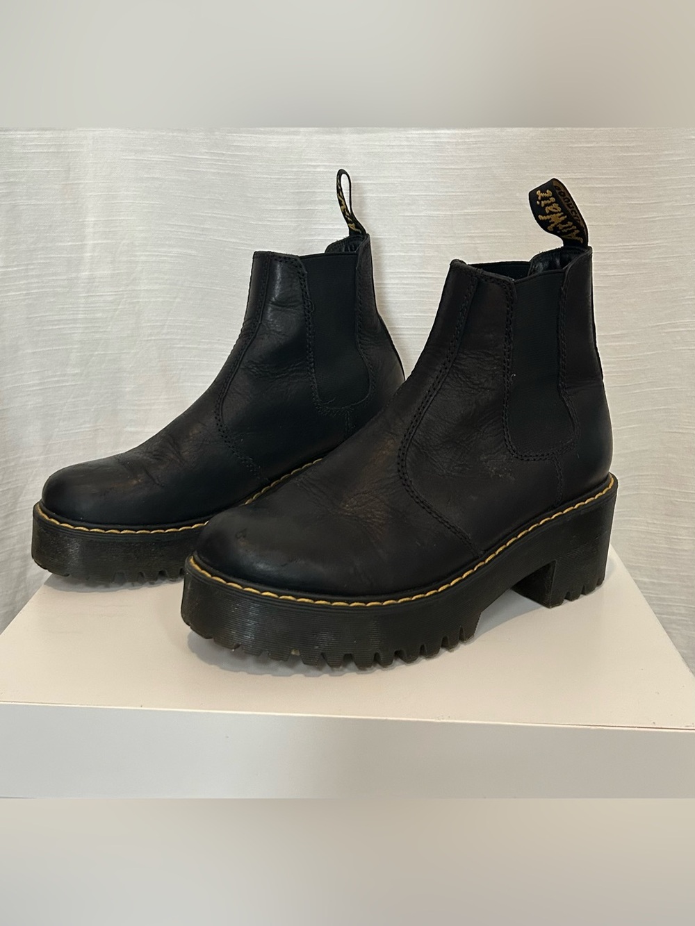 Dr. Martens Black Leather Rometty Chelsea Lug Heel Pull On Boots‎